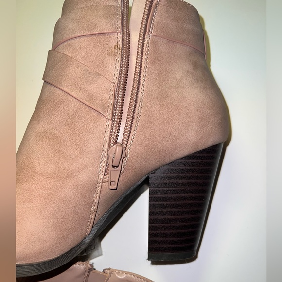 Soft Pink Ankle block Heel Booties - Picture 5 of 10